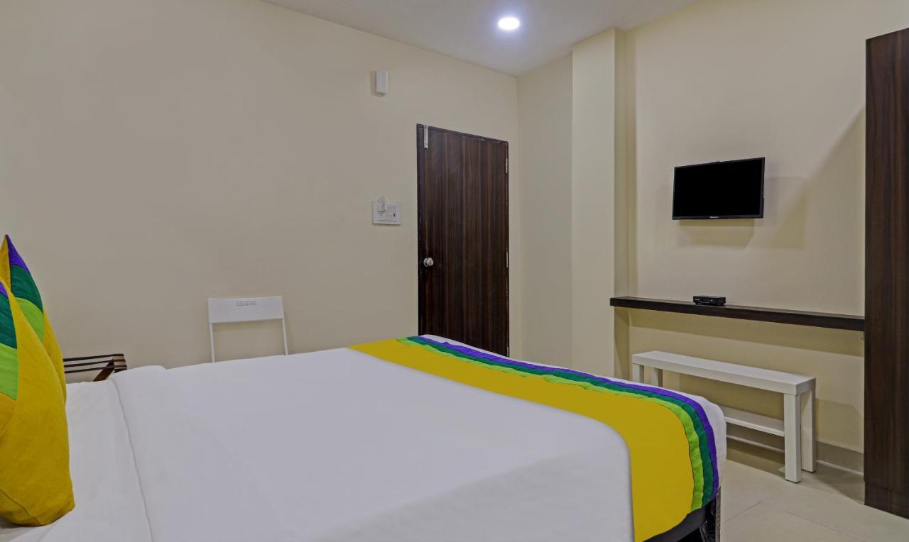 Treebo Trip Airport Pride Inn Hyderabad Exterior foto